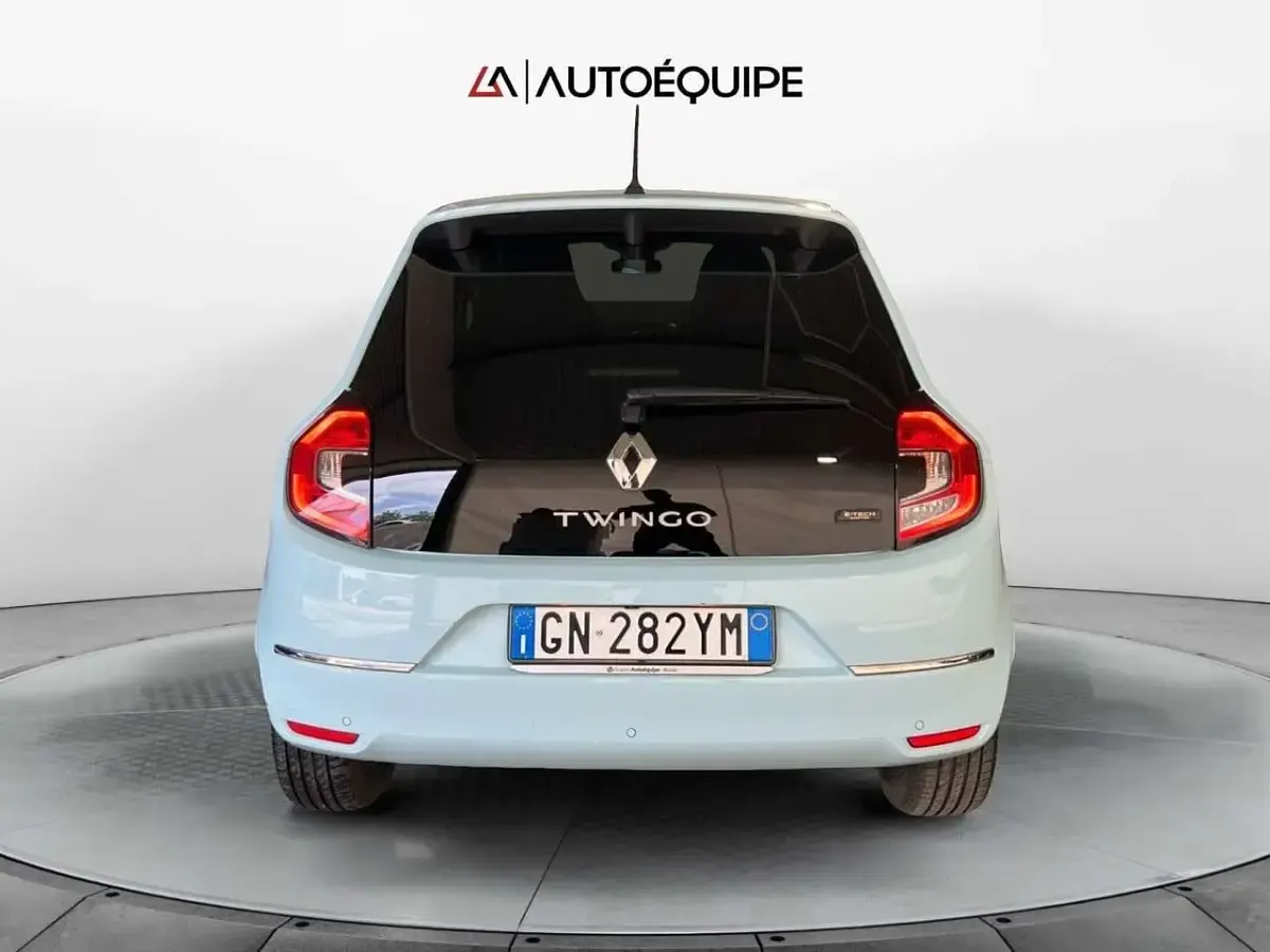 Usata Renault Twingo Techno 60 kW (82 CV) 2023 Blu/azzurro Utilitaria