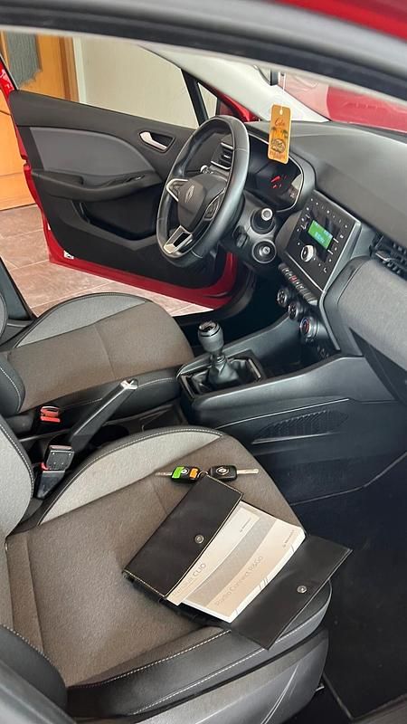 Usata Renault Clio V Intens 85 CV (62 kW) 2020 Rosso Berlina