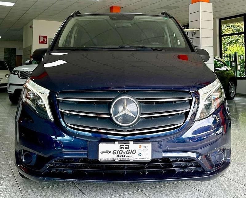 Usata Mercedes Vito 136 CV (100 kW) 2021 Blu/azzurro Furgone