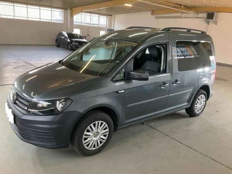 Usata VW Caddy Trendline 110 CV (80 kW) 2018 Grigio Monovolume