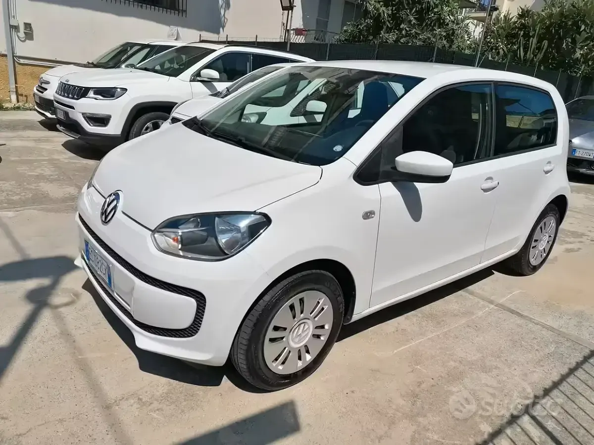 Usata VW up! Move 68 CV (50 kW) 2013 Bianco Utilitaria