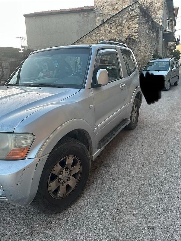 Usata Mitsubishi Pajero 2004 Grigio SUV