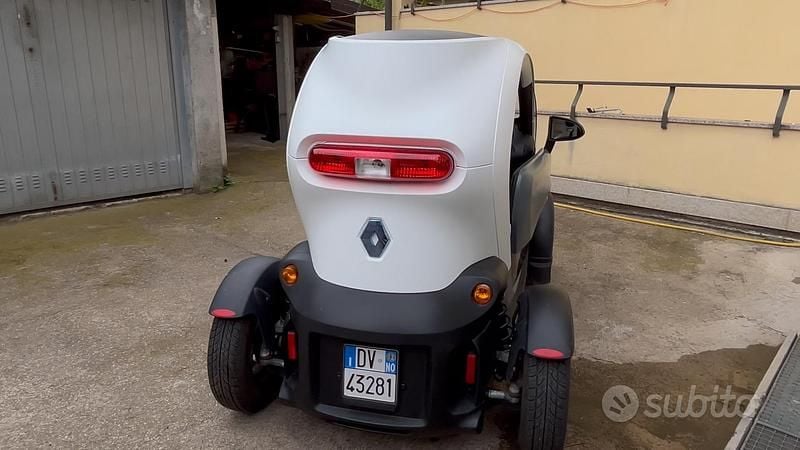Usata Renault Twizy 13 kW (18 CV) 2012 Bianco Utilitaria