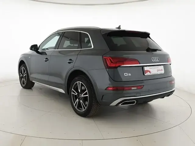 Usata Audi Q5 S-line plus 204 CV (150 kW) 2024 Grigio daytona perlato SUV