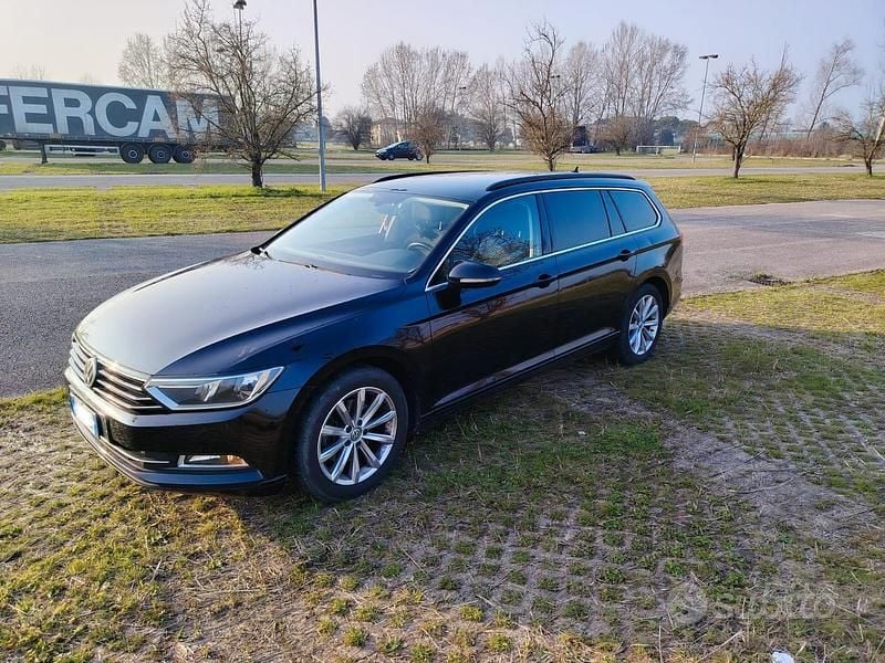 Usata VW Passat 120 CV (88 kW) 2016 Nero Station wagon