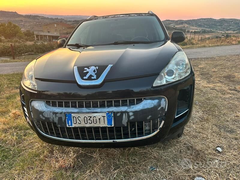 Usata 2007 Peugeot 4007 SUV | 2900 € (Buon prezzo) - Immagine 1/4