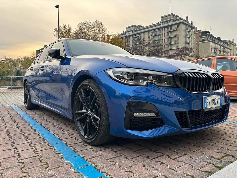 Usata BMW 320 Efficient Dynamics 2019 Blu Berlina