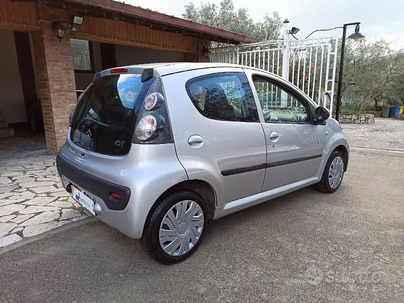 Usata Citroën C1 68 CV (50 kW) 2007 Rosso Utilitaria