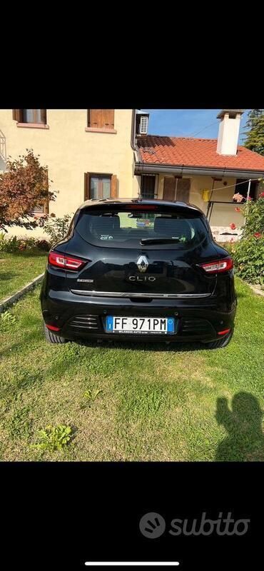 Usata Renault Clio IV Intens 120 CV (88 kW) 2017 Nero Berlina