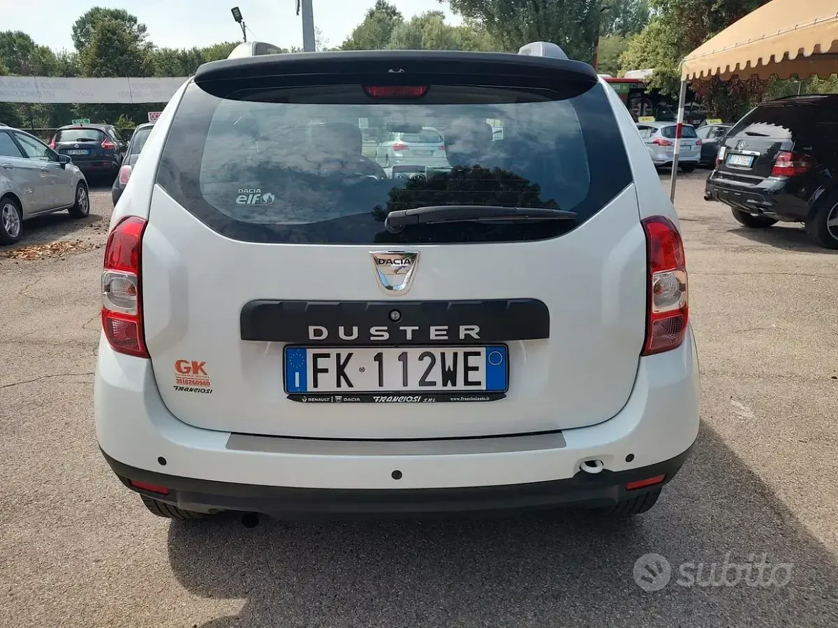 Usata Dacia Duster Lauréate 114 CV (83 kW) 2017 Bianco SUV