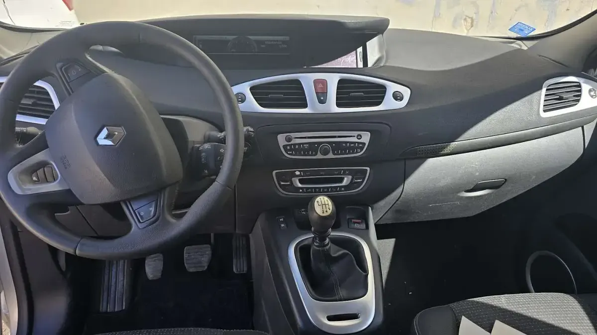 Usata Renault Scenic E-Tech Luxe 131 CV (96 kW) 2011 Monovolume