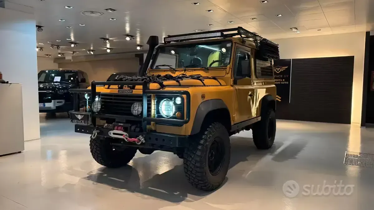 Usata Land Rover Defender 122 CV (89 kW) 2000 SUV