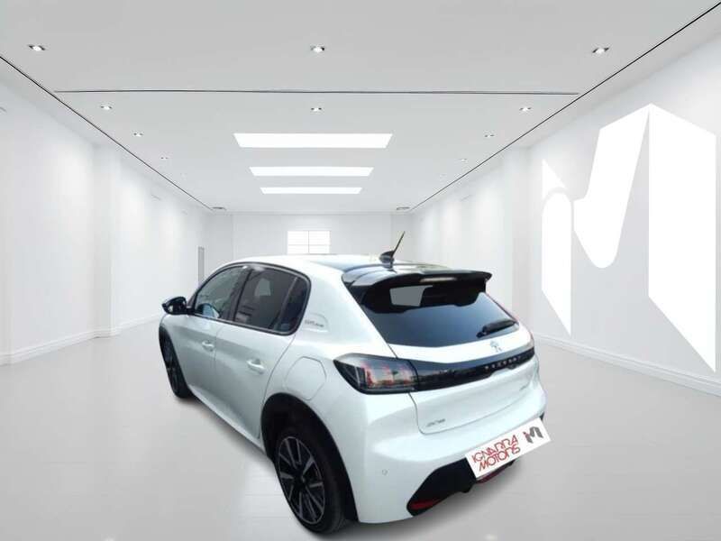 Usata Peugeot 208 GT-line 131 CV (96 kW) 2020 Bianco Utilitaria