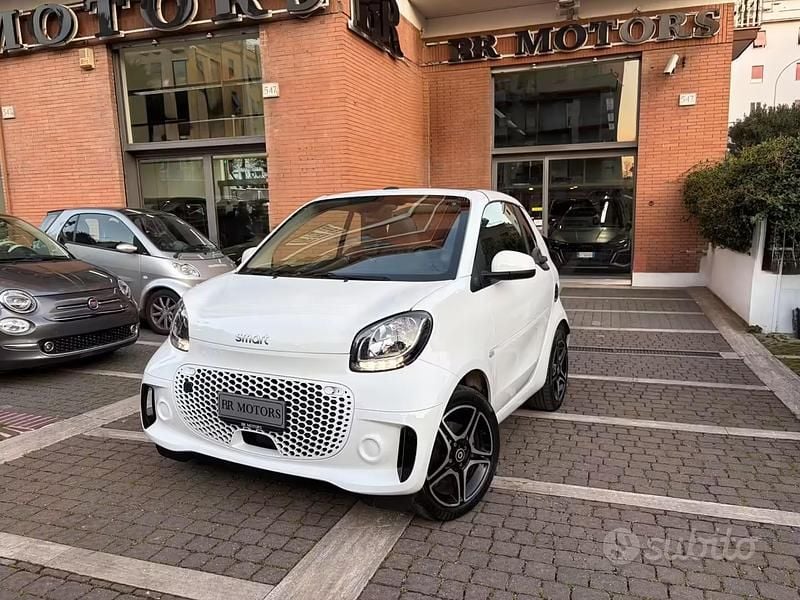Usata Smart ForTwo Electric Drive Prime 60 kW (82 CV) 2020 Bianco Cabrio