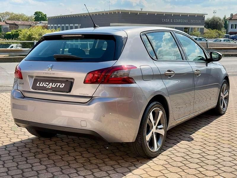 Occasion Peugeot 308 Style 102 ch (75 kW) 2019 Gris Berline