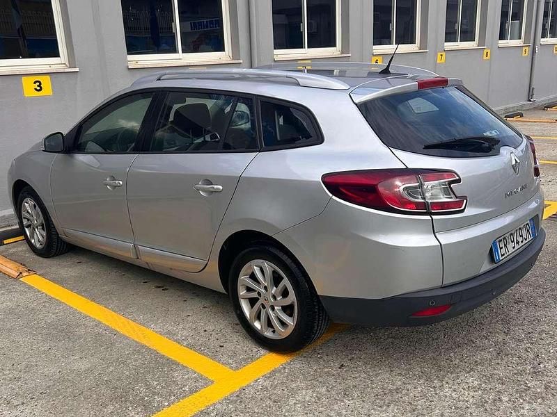 Usata Renault Mégane III 110 CV (80 kW) 2013 Argento Station wagon