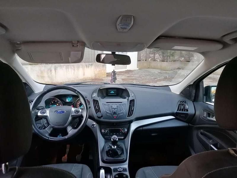 Usata Ford Kuga Business Edition 140 CV (102 kW) 2014 SUV