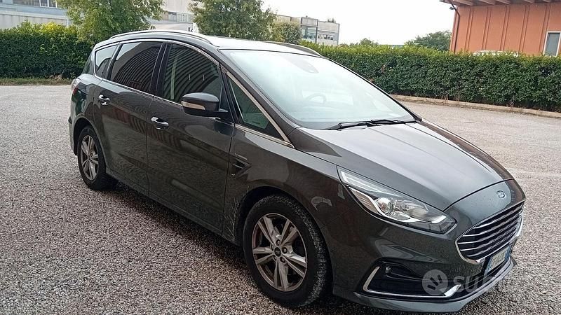 Usata Ford S-MAX 160 CV (117 kW) 2021 Monovolume