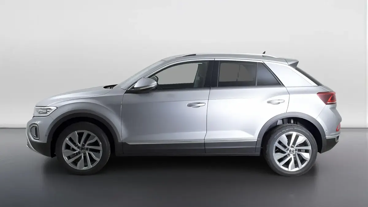 Usata VW T-Roc Style 110 CV (80 kW) 2023 Pyrit silver metallizzato SUV