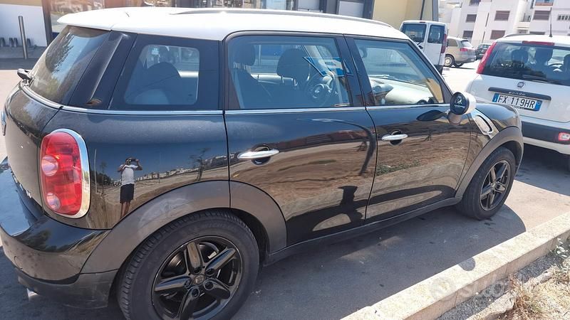 Usata Mini Countryman 111 CV (81 kW) 2010 Nero SUV