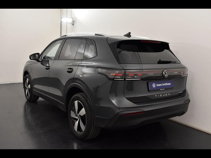Nuova VW Tiguan Edition 204 CV (150 kW) 2025 Grigio SUV