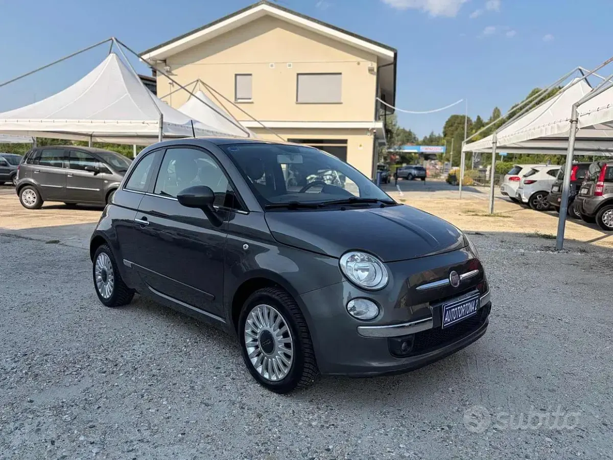 Usata Fiat 500 Lounge 69 CV (50 kW) 2014 Grigio scuro pastello Utilitaria