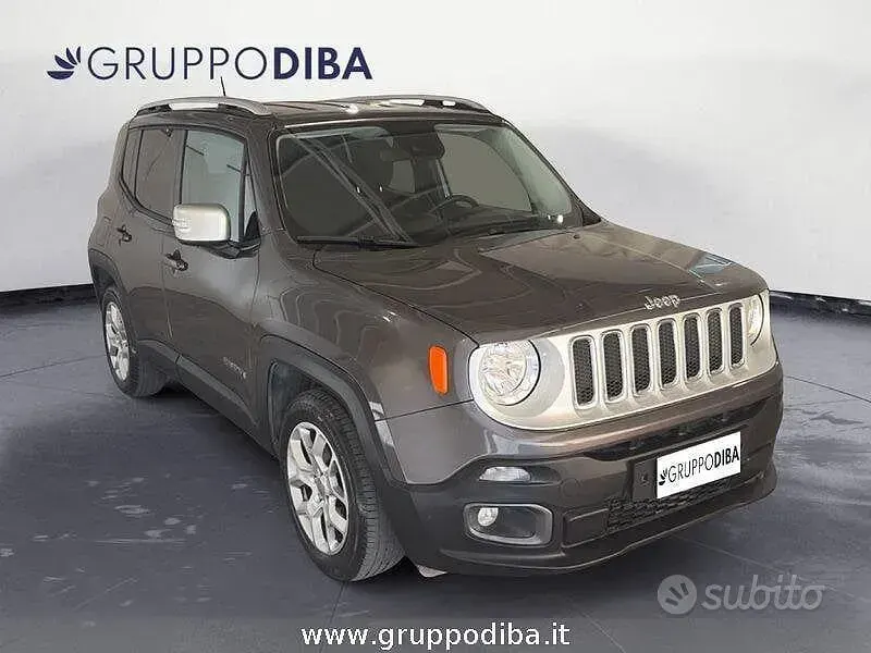 Usata Jeep Renegade Limited 140 CV (102 kW) 2016 Grigio SUV