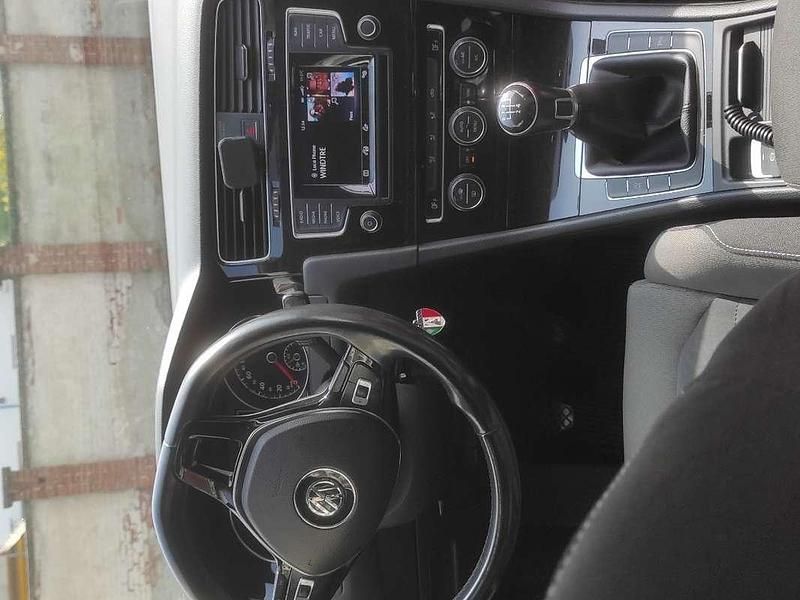 Usado VW Golf VII Highline 110 CV (80 kW) 2015 Gris Berlina