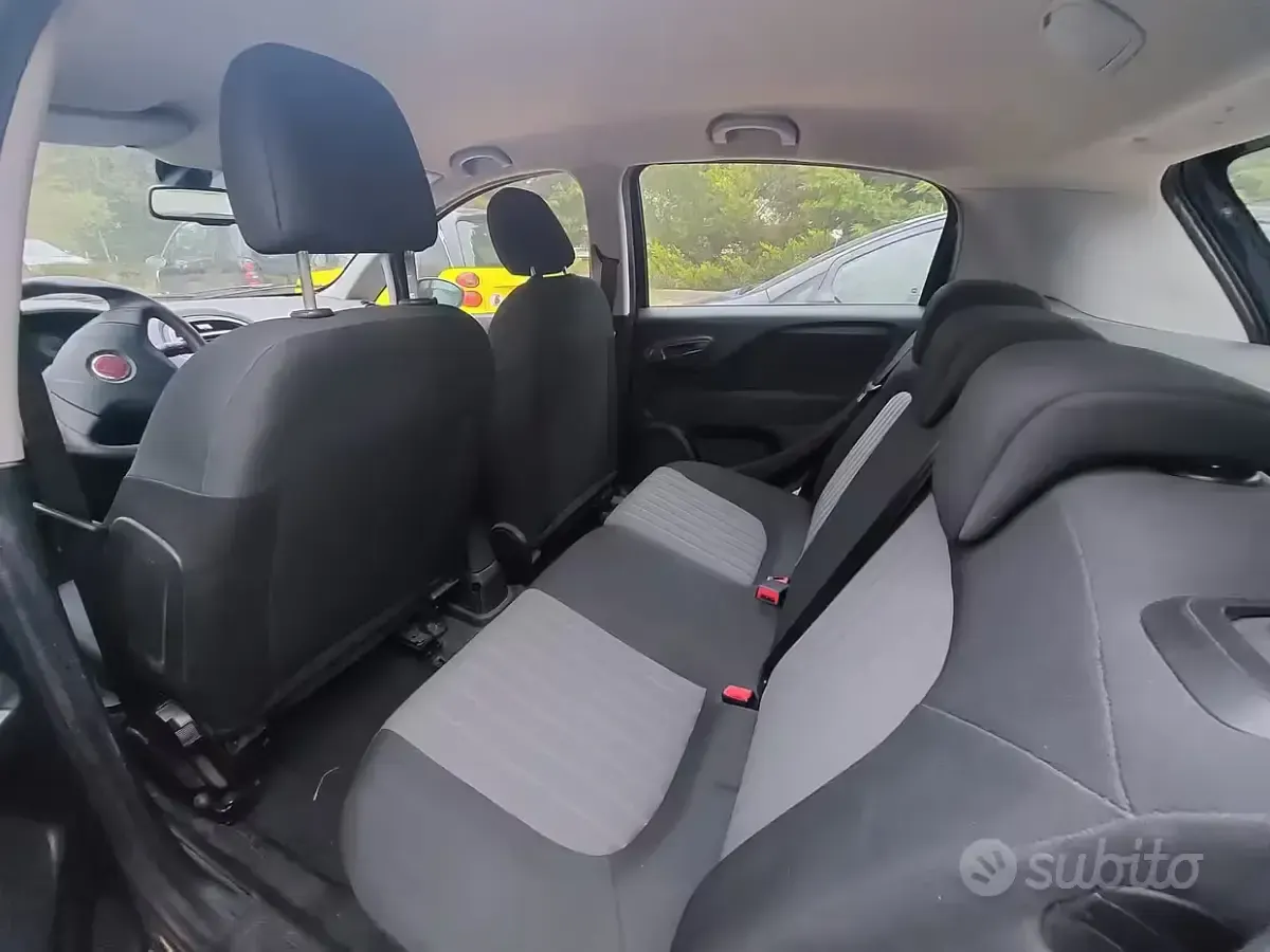 Usata Fiat Punto 95 CV (69 kW) 2018 Blu Utilitaria