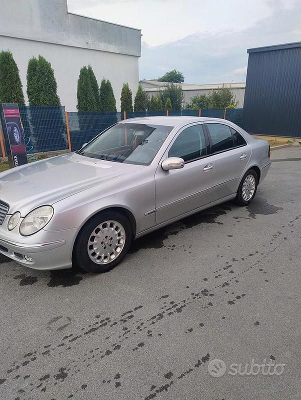 Usata Mercedes E220 2004 Grigio Berlina