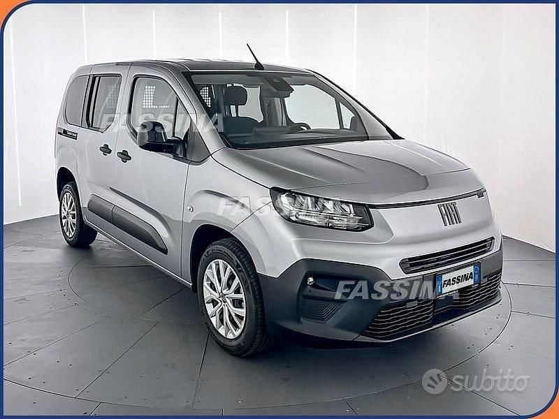 Nuova Fiat Doblò 130 CV (95 kW) 2025 Grigio Monovolume