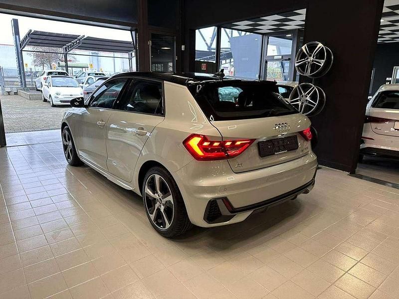 Usata Audi A1 S-Line 110 CV (80 kW) 2024 Argento tetto nero Berlina
