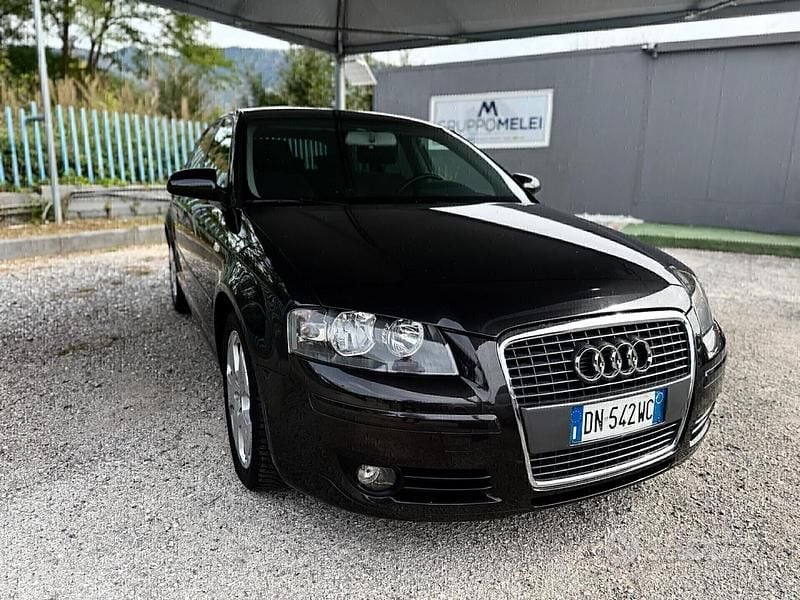 Usado Audi A3 Ambition 171 CV (125 kW) 2008 Gris Utilitario