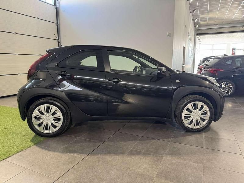 Usata Toyota Aygo X Active 72 CV (52 kW) 2025 Nero SUV