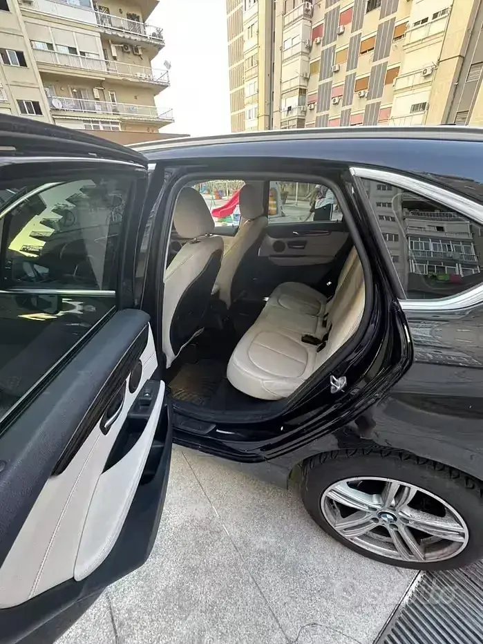 Usata BMW 218 150 CV (110 kW) 2016 Nero Station wagon