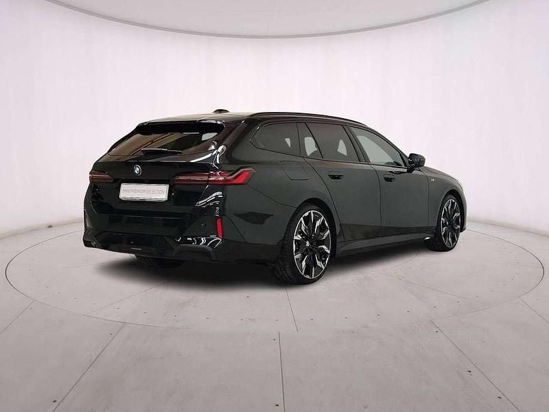 Usata BMW 540 M Sport 303 CV (222 kW) 2024 Black sapphire Station wagon