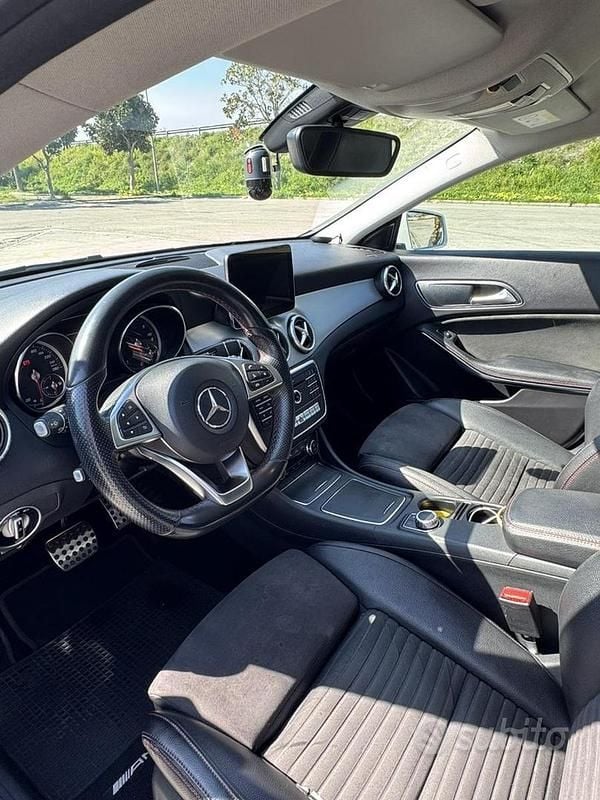 Usata Mercedes CLA200 Premium 136 CV (100 kW) 2017 Bianco Coupé