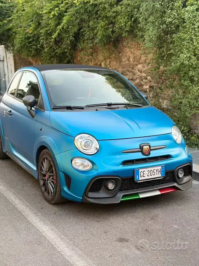 Usata Abarth 595C 180 CV (132 kW) 2021 Bluazzurro Cabrio