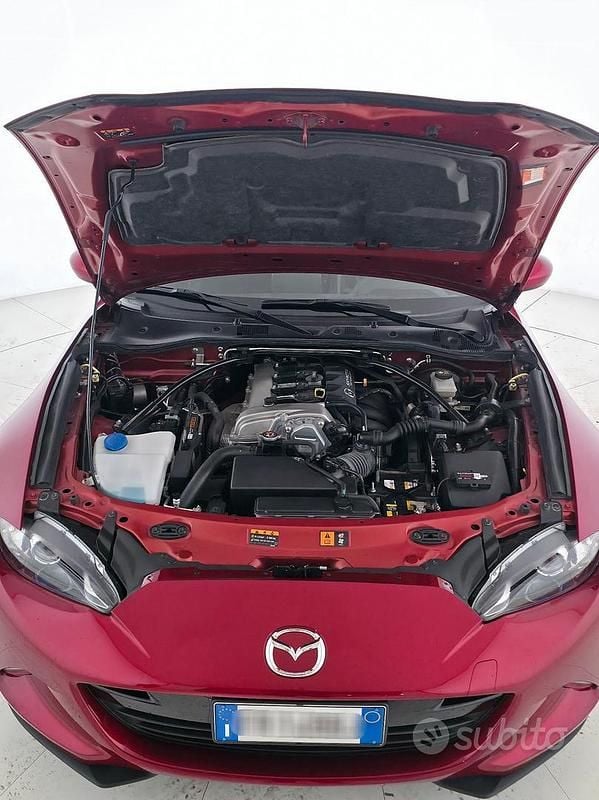 Usata Mazda MX5 Inclusive 160 CV (117 kW) 2018 Rosso Cabrio