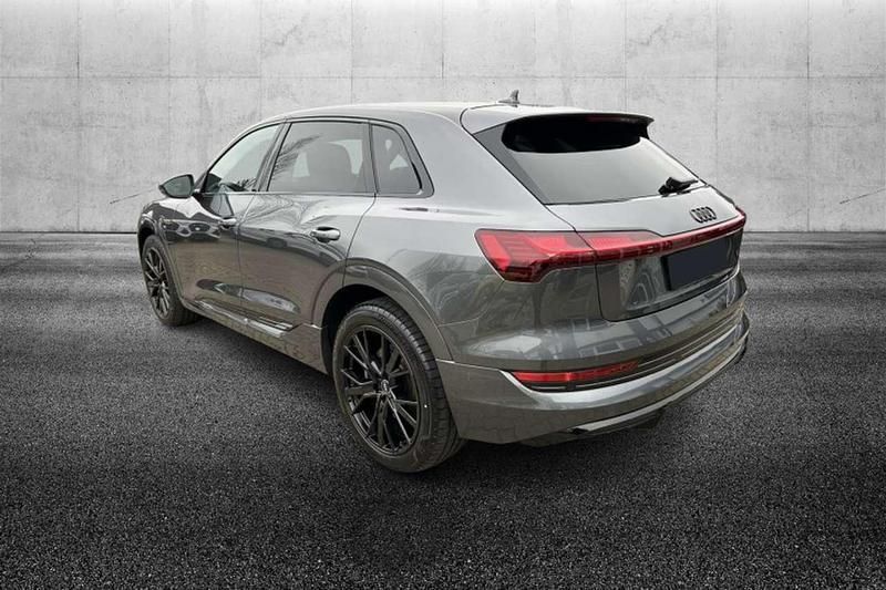 Usata Audi e-tron S-Line 158 kW (215 CV) 2022 Grigio SUV