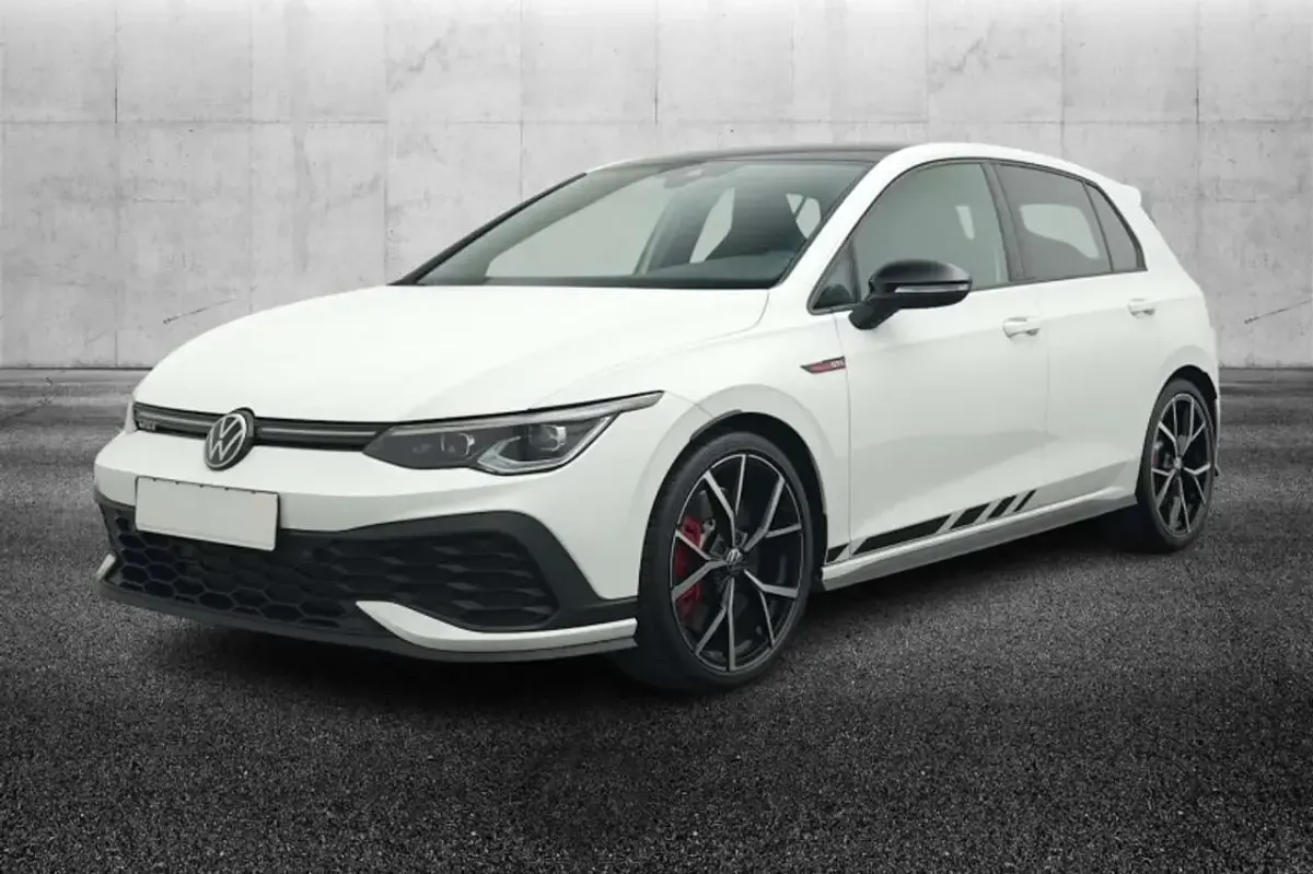 Usata VW Golf VIII GTI 300 CV (220 kW) 2024 Bianco Berlina