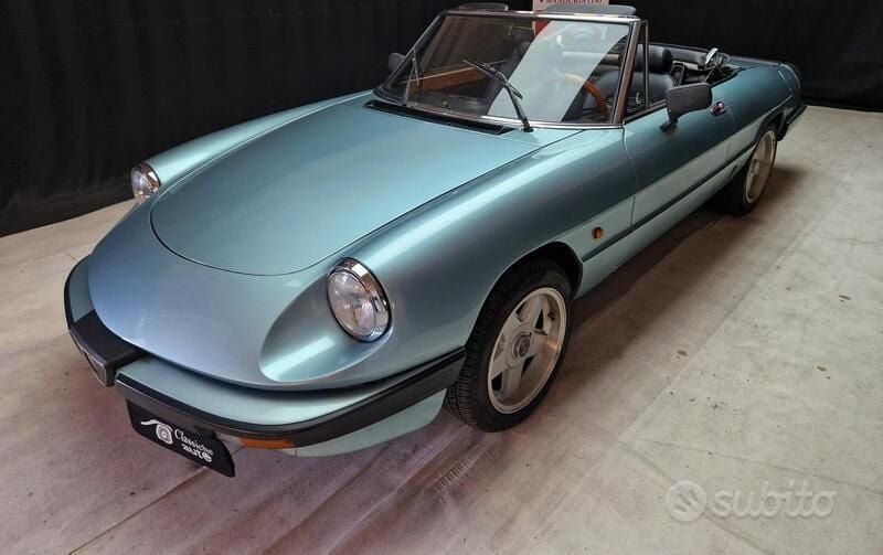 Blu/azzurro Usata 1984 Alfa Romeo Spider Veloce Cabrio | 16.900 € - Immagine 1/4