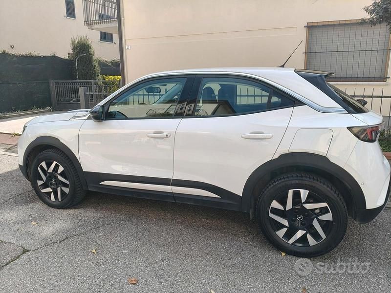 Usata Opel Mokka 100 CV (73 kW) 2023 Bianco SUV
