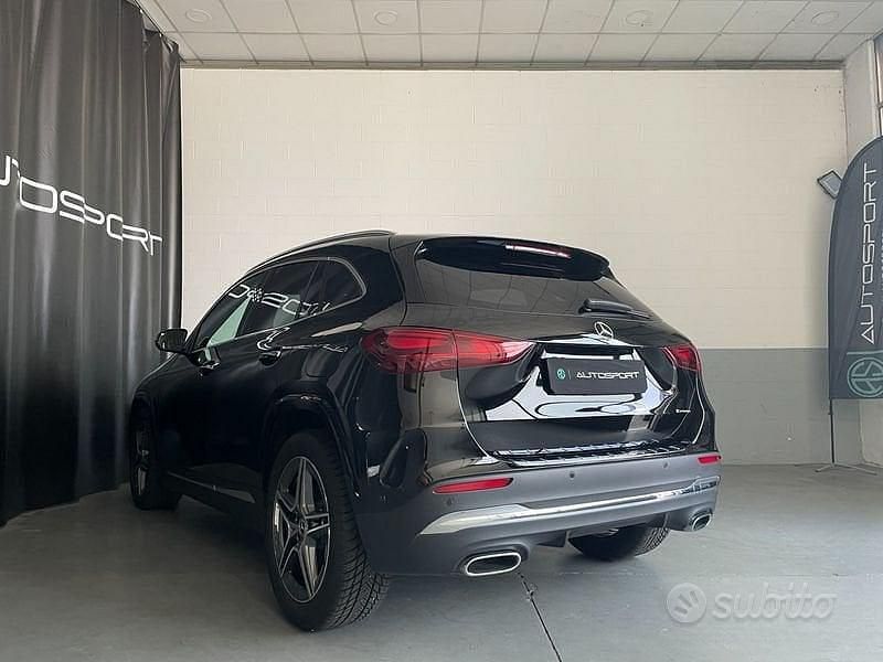 Begagnad Mercedes GLA180 AMG line 136 HK (100 kW) 2024 Svart SUV
