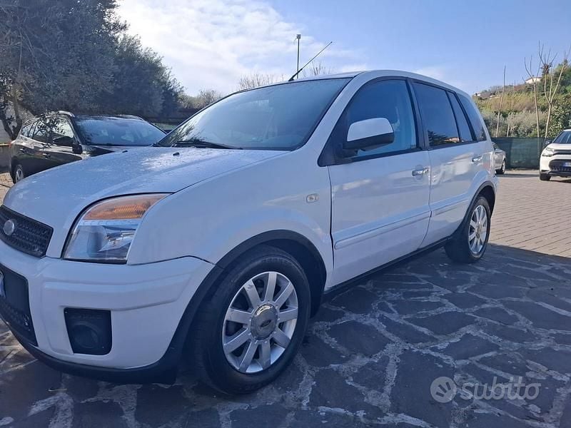 Usata Ford Fusion 2010 Utilitaria