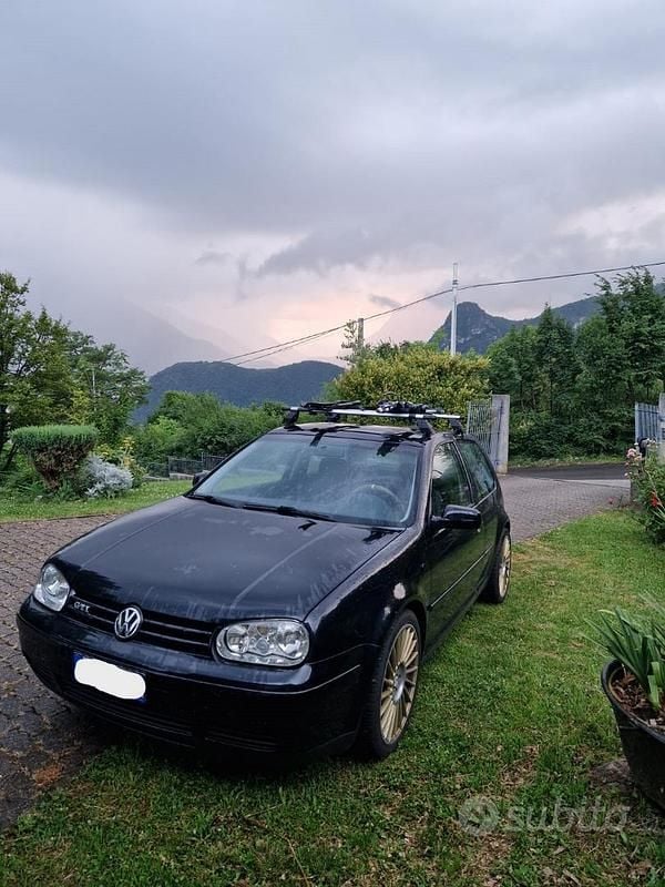 Blu Usata 1999 VW Golf IV GTI Tre volumi | 3000 € - Immagine 1/4