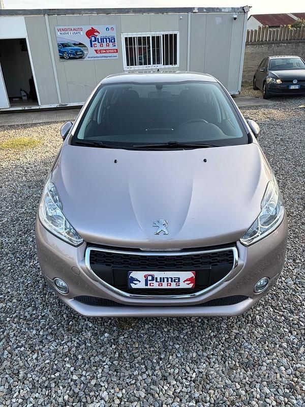 Usata Peugeot 208 Allure 82 CV (60 kW) 2012 Marrone Utilitaria