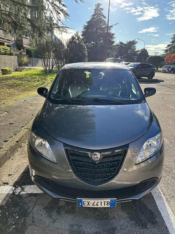 Usata Lancia Ypsilon 69 CV (50 kW) 2014 Utilitaria