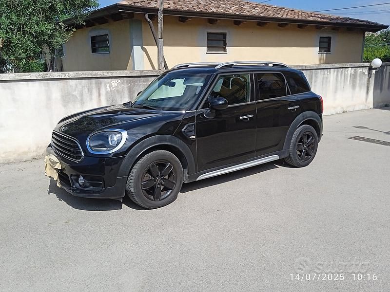 Nero Usata 2017 Mini Cooper Due volumi | 11.500 € - Immagine 1/4