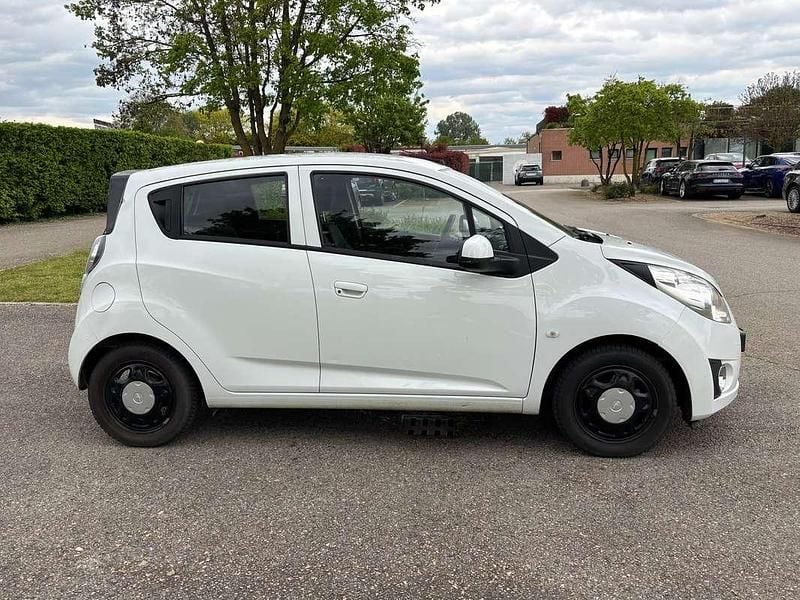 Begagnad Chevrolet Spark LS 68 HK (50 kW) 2012 Vit Halvkombi